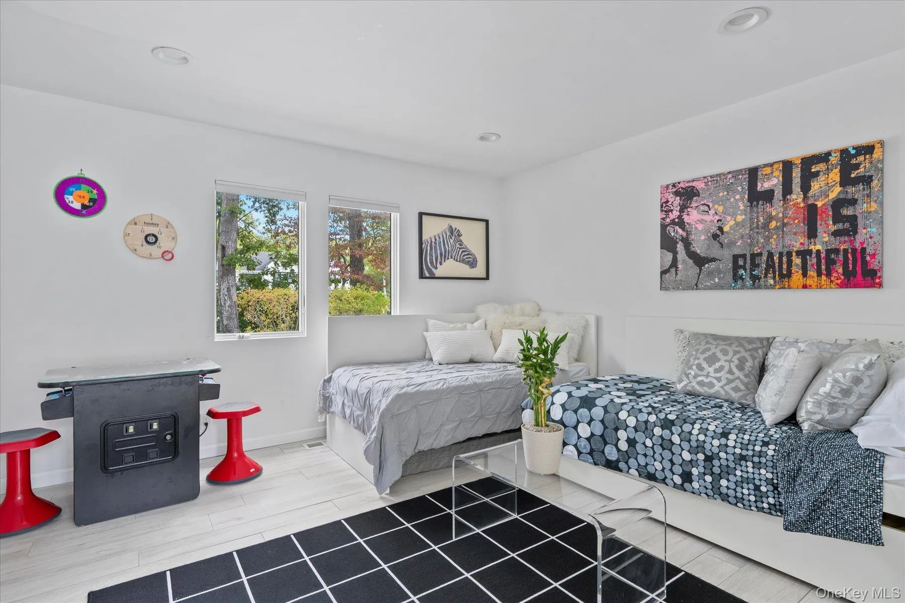 5 Lakewood Lane, Southampton, NY, 4 Bedrooms Bedrooms, 8 Rooms Rooms,3 BathroomsBathrooms,Residential Lease,For Rent,Lakewood,0,975963 5 Lakewood Lane, Southampton, NY, 4 Bedrooms Bedrooms, 8 Rooms Rooms,3 BathroomsBathrooms,Residential Lease,For Rent,Lakewood,0,975963