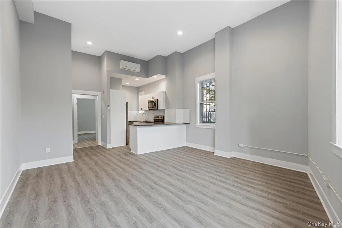 Energy Star appliances, sleek cabinetry, and contemporary finishes. Energy Star appliances, sleek cabinetry, and contemporary finishes.