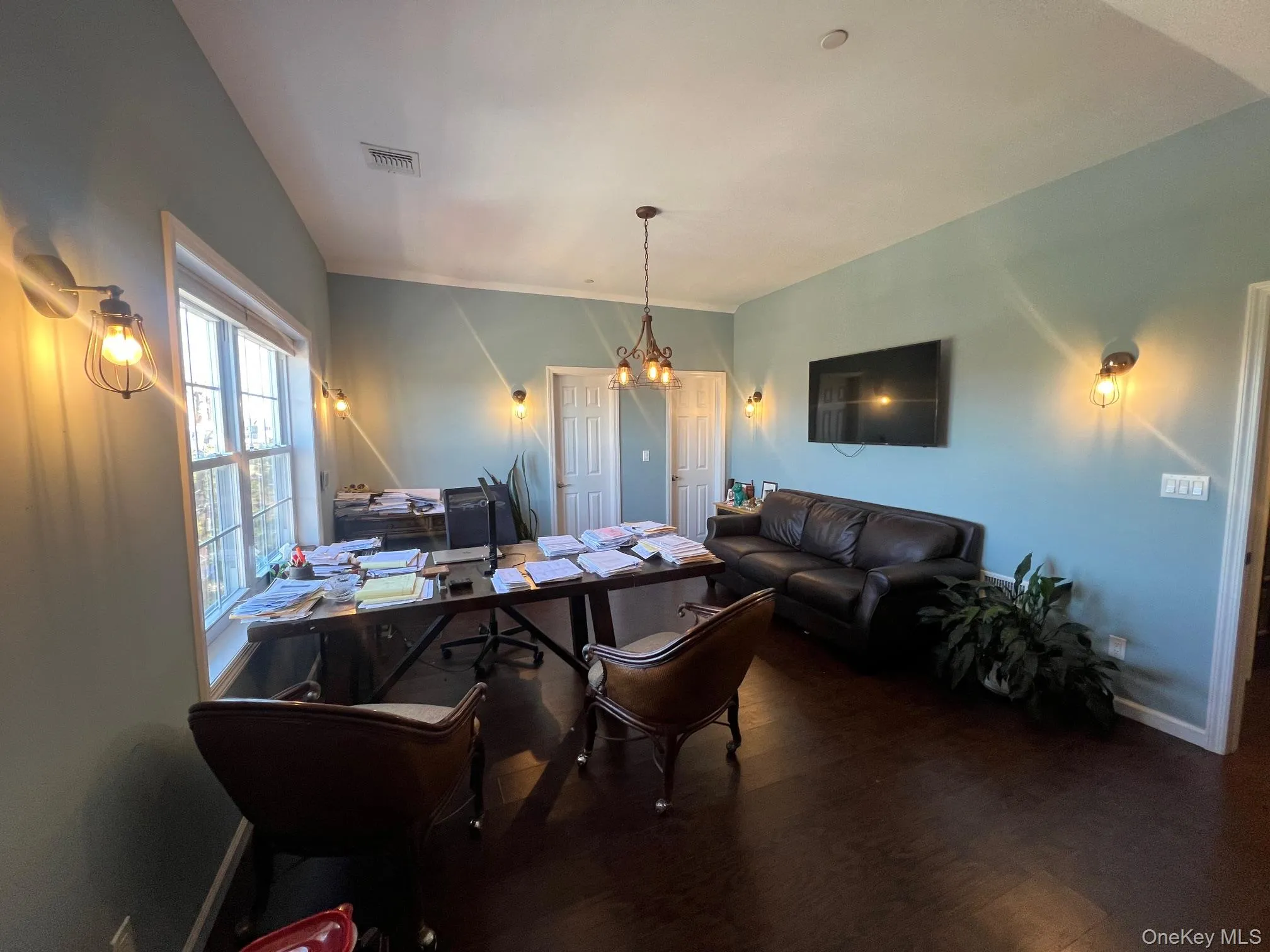 Large Executive Office Large Executive Office