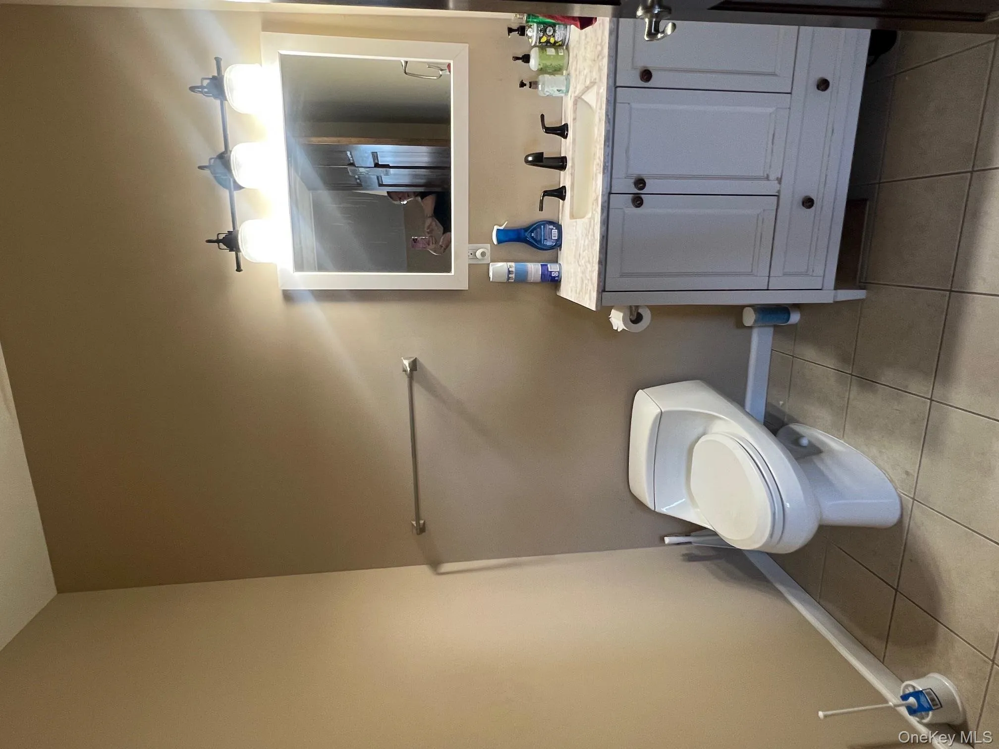 Visitors Bathroom Visitors Bathroom