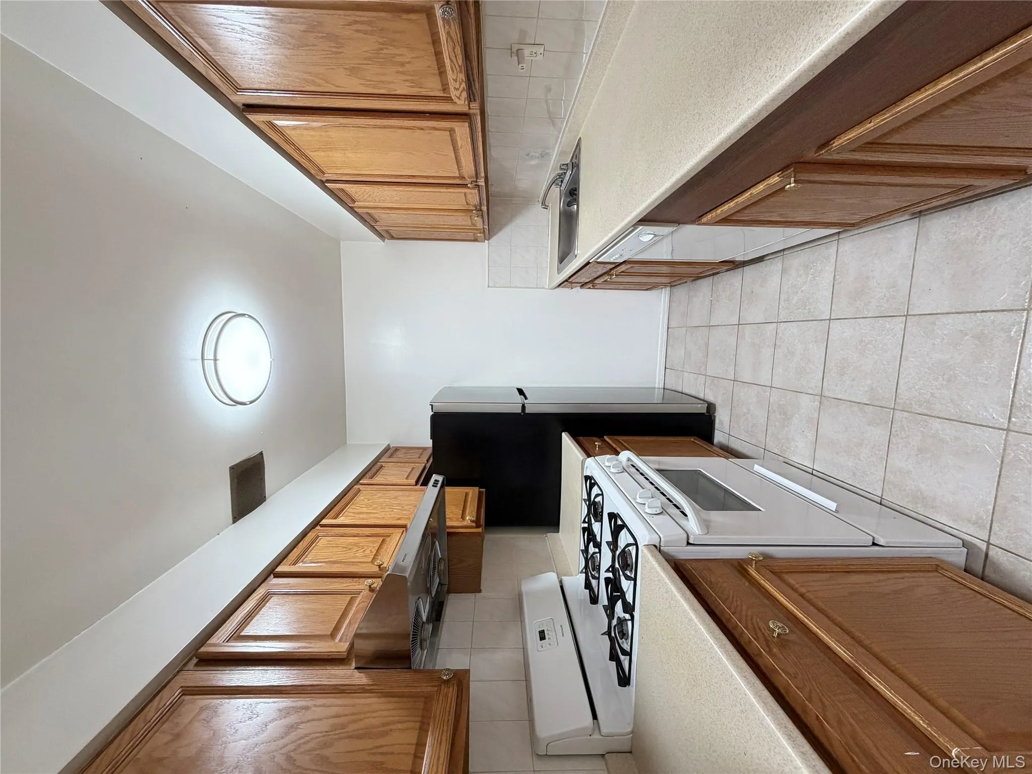 7929 153rd Street, New York, NY, 3 Bedrooms Bedrooms, 6 Rooms Rooms,1 BathroomBathrooms,Residential Lease,For Rent,153rd,0,975980 7929 153rd Street, New York, NY, 3 Bedrooms Bedrooms, 6 Rooms Rooms,1 BathroomBathrooms,Residential Lease,For Rent,153rd,0,975980