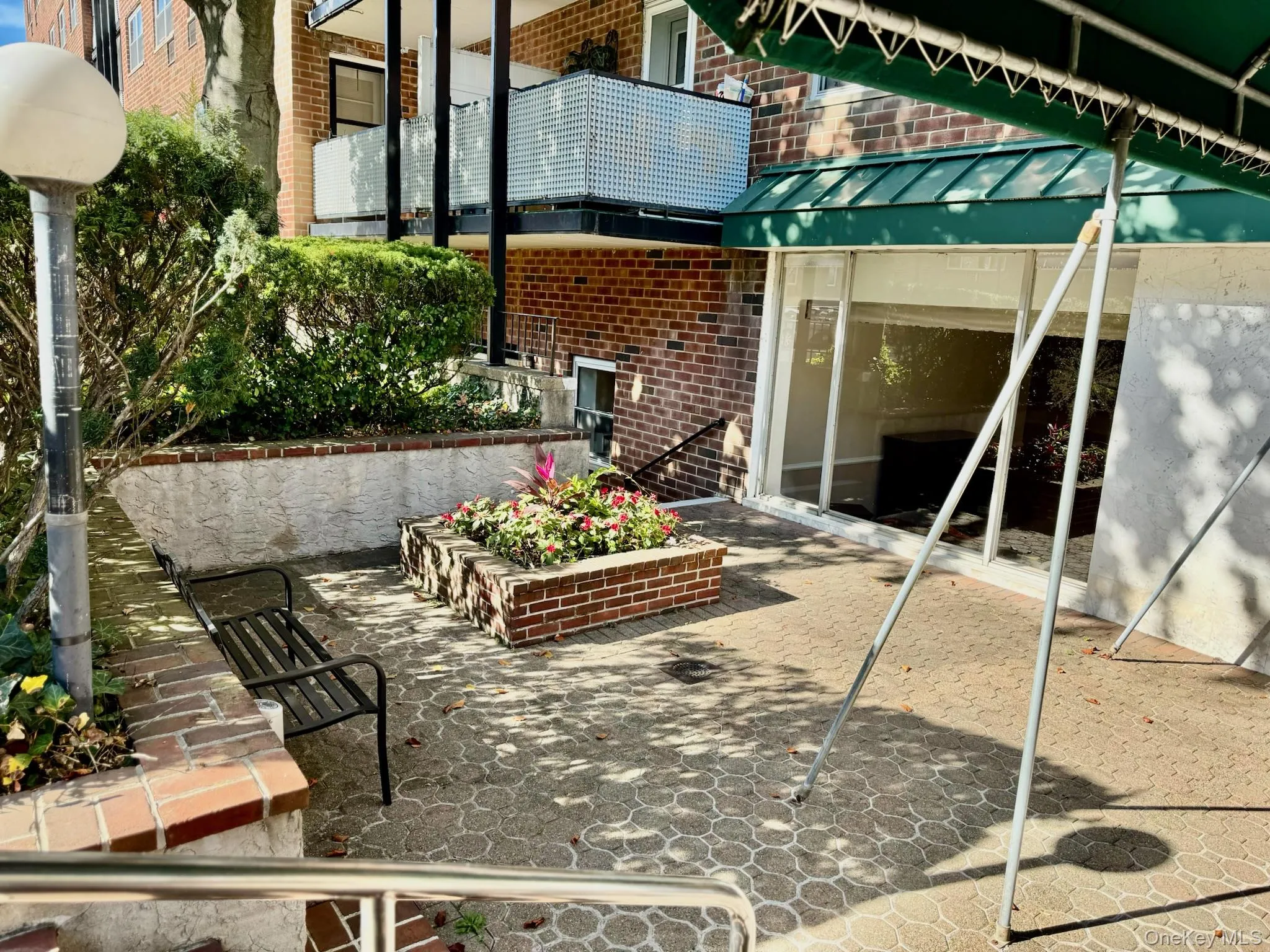 100 Lincoln Avenue, North Hempstead, NY, 2 Rooms Rooms,1 BathroomBathrooms,Residential Sale,For Rent,Lincoln,0,976001 100 Lincoln Avenue, North Hempstead, NY, 2 Rooms Rooms,1 BathroomBathrooms,Residential Sale,For Rent,Lincoln,0,976001