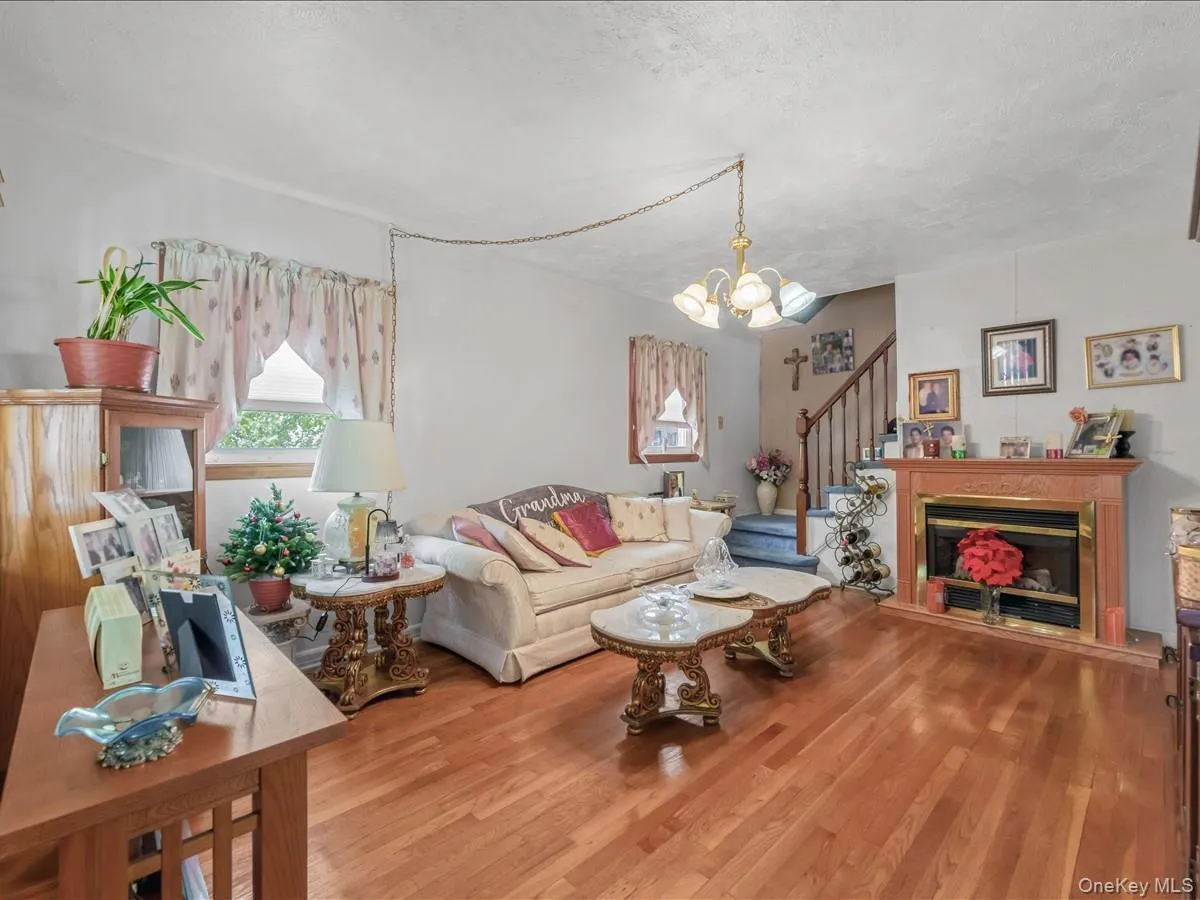 63-01 138TH Street, New York, NY, 4 Bedrooms Bedrooms, 9 Rooms Rooms,2 BathroomsBathrooms,Residential,For Rent,138TH,0,976002 63-01 138TH Street, New York, NY, 4 Bedrooms Bedrooms, 9 Rooms Rooms,2 BathroomsBathrooms,Residential,For Rent,138TH,0,976002