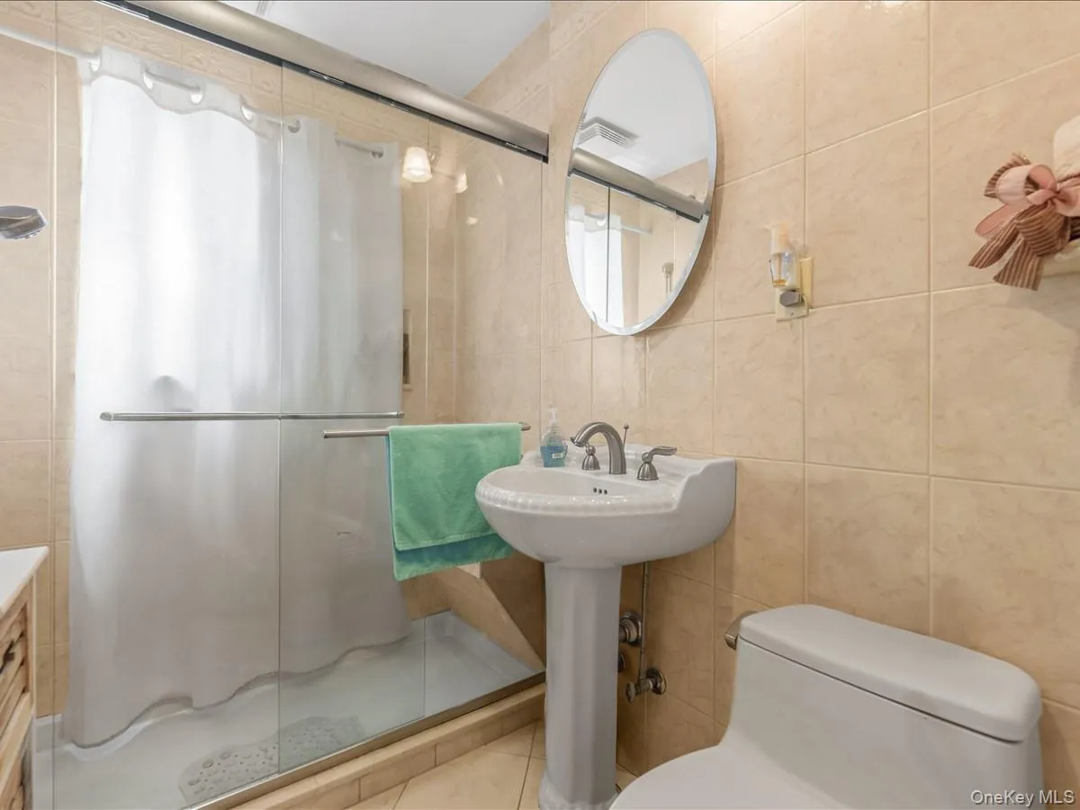 63-01 138TH Street, New York, NY, 4 Bedrooms Bedrooms, 9 Rooms Rooms,2 BathroomsBathrooms,Residential,For Rent,138TH,0,976002 63-01 138TH Street, New York, NY, 4 Bedrooms Bedrooms, 9 Rooms Rooms,2 BathroomsBathrooms,Residential,For Rent,138TH,0,976002