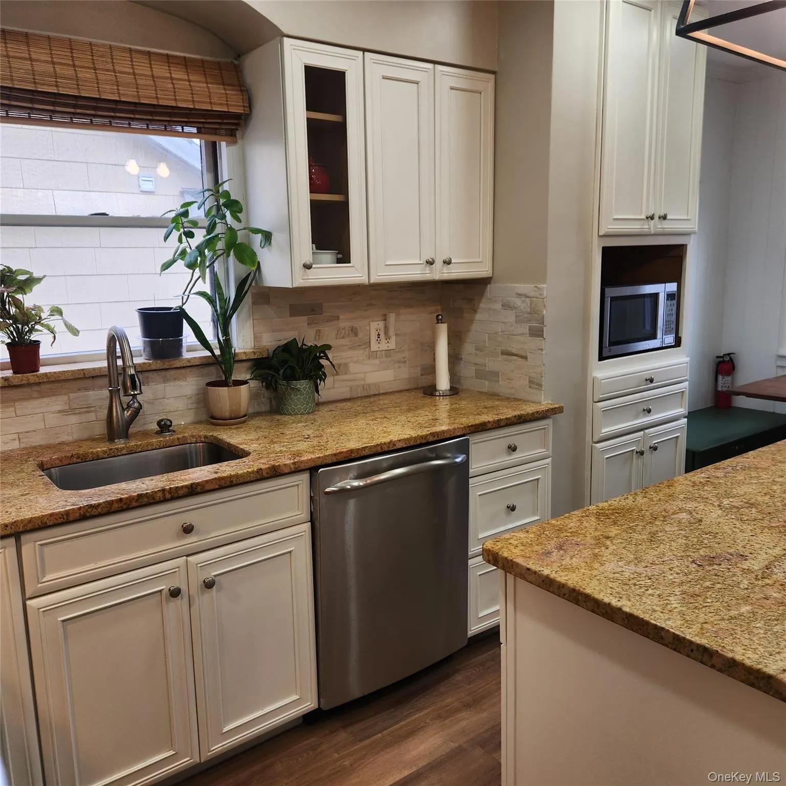 71 Davis Street, Hempstead, NY, 3 Bedrooms Bedrooms, 8 Rooms Rooms,1 BathroomBathrooms,Residential Lease,For Rent,Davis,0,976005 71 Davis Street, Hempstead, NY, 3 Bedrooms Bedrooms, 8 Rooms Rooms,1 BathroomBathrooms,Residential Lease,For Rent,Davis,0,976005