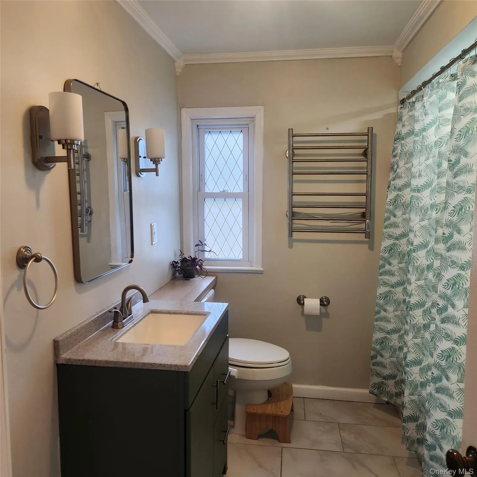 71 Davis Street, Hempstead, NY, 3 Bedrooms Bedrooms, 8 Rooms Rooms,1 BathroomBathrooms,Residential Lease,For Rent,Davis,0,976005 71 Davis Street, Hempstead, NY, 3 Bedrooms Bedrooms, 8 Rooms Rooms,1 BathroomBathrooms,Residential Lease,For Rent,Davis,0,976005