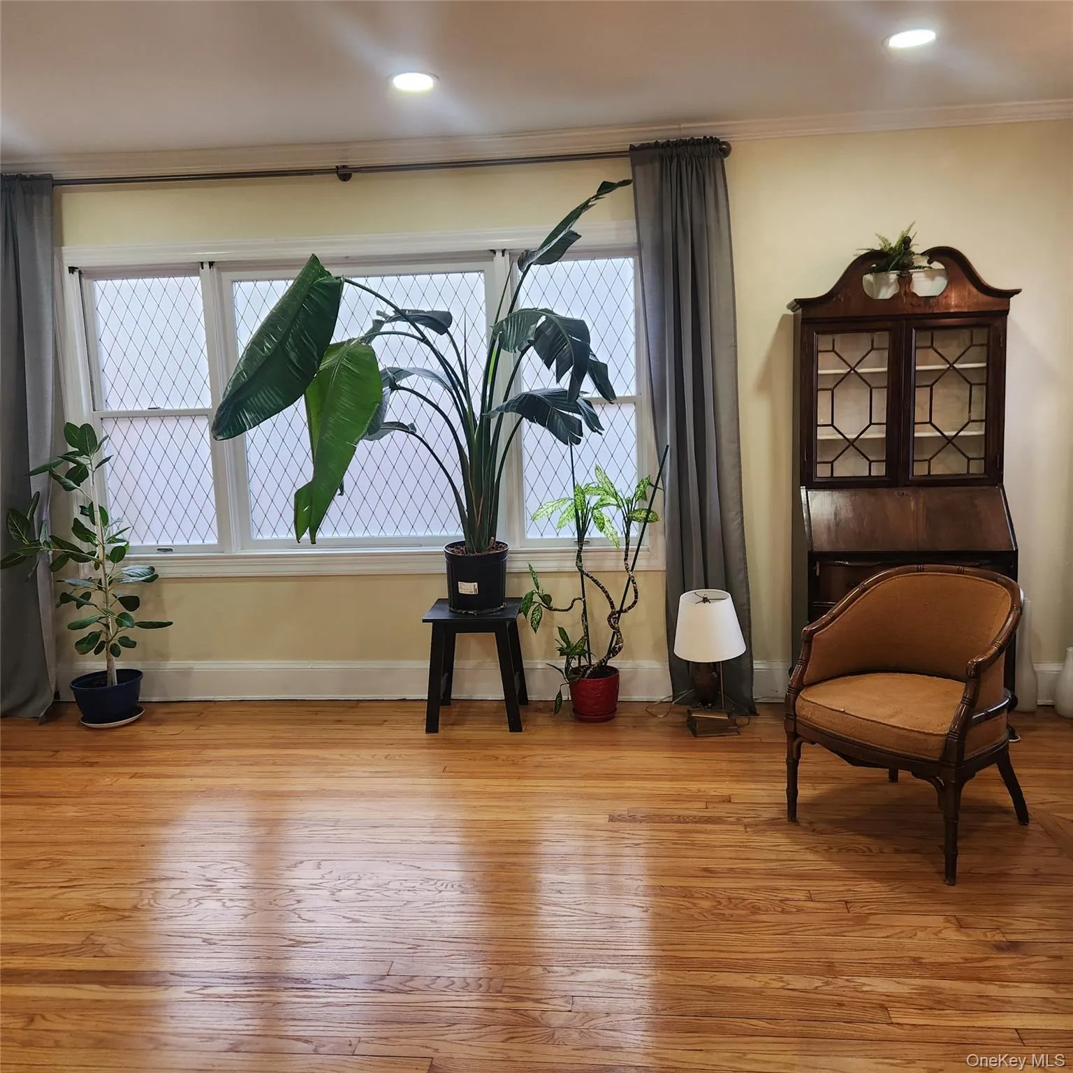 71 Davis Street, Hempstead, NY, 3 Bedrooms Bedrooms, 8 Rooms Rooms,1 BathroomBathrooms,Residential Lease,For Rent,Davis,0,976005 71 Davis Street, Hempstead, NY, 3 Bedrooms Bedrooms, 8 Rooms Rooms,1 BathroomBathrooms,Residential Lease,For Rent,Davis,0,976005