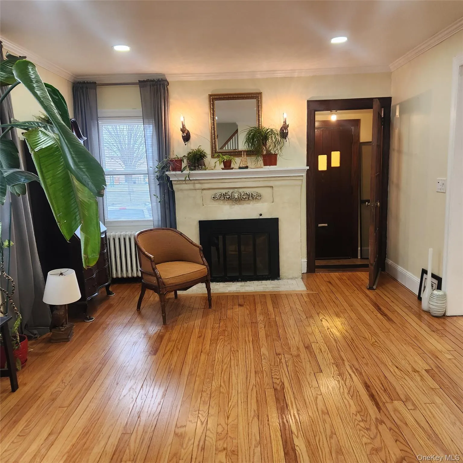 71 Davis Street, Hempstead, NY, 3 Bedrooms Bedrooms, 8 Rooms Rooms,1 BathroomBathrooms,Residential Lease,For Rent,Davis,0,976005 71 Davis Street, Hempstead, NY, 3 Bedrooms Bedrooms, 8 Rooms Rooms,1 BathroomBathrooms,Residential Lease,For Rent,Davis,0,976005