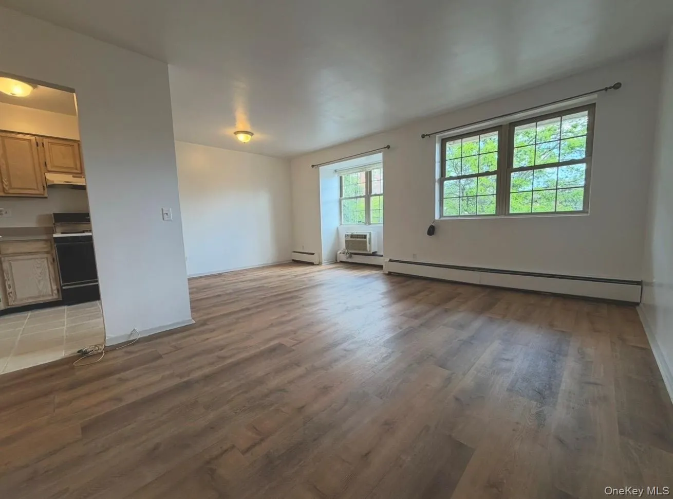 172-39 HIGHLAND AVE, New York, NY, 2 Bedrooms Bedrooms, 6 Rooms Rooms,2 BathroomsBathrooms,Residential,For Rent,HIGHLAND AVE,0,976014 172-39 HIGHLAND AVE, New York, NY, 2 Bedrooms Bedrooms, 6 Rooms Rooms,2 BathroomsBathrooms,Residential,For Rent,HIGHLAND AVE,0,976014