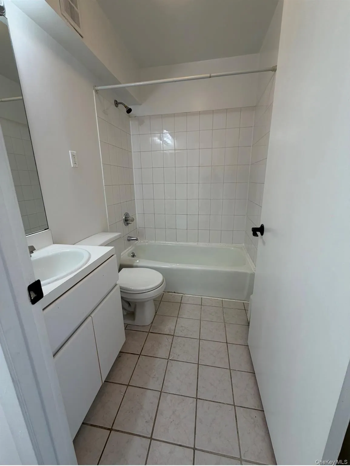 172-39 HIGHLAND AVE, New York, NY, 2 Bedrooms Bedrooms, 6 Rooms Rooms,2 BathroomsBathrooms,Residential,For Rent,HIGHLAND AVE,0,976014 172-39 HIGHLAND AVE, New York, NY, 2 Bedrooms Bedrooms, 6 Rooms Rooms,2 BathroomsBathrooms,Residential,For Rent,HIGHLAND AVE,0,976014