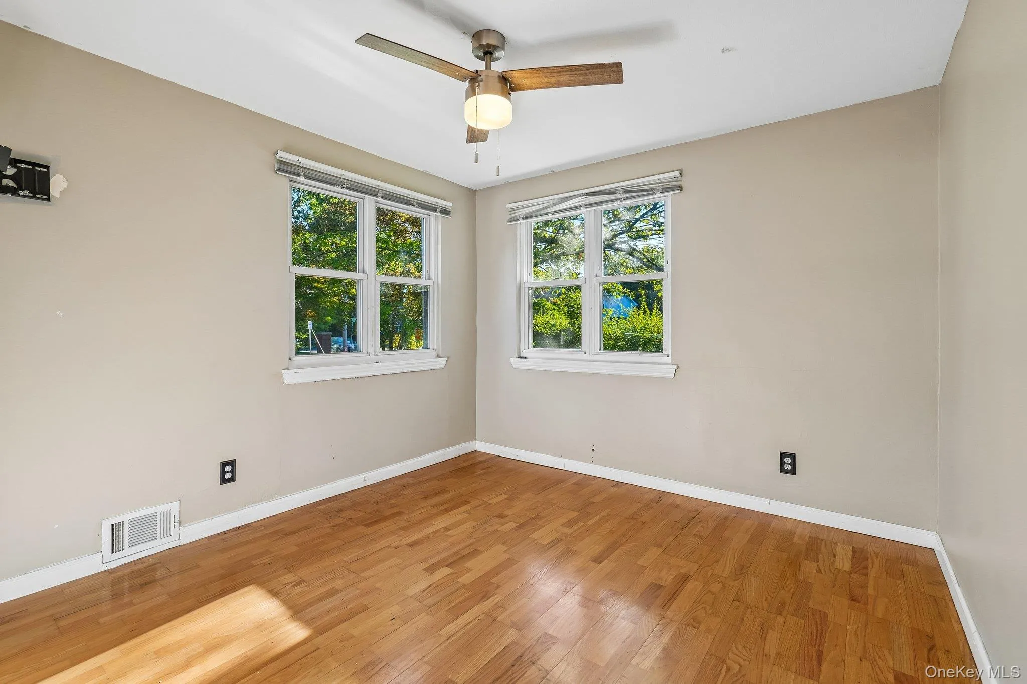 2 St Anthony Avenue, Clarkstown, NY, 2 Bedrooms Bedrooms, 6 Rooms Rooms,1 BathroomBathrooms,Residential,For Rent,St Anthony,0,976017 2 St Anthony Avenue, Clarkstown, NY, 2 Bedrooms Bedrooms, 6 Rooms Rooms,1 BathroomBathrooms,Residential,For Rent,St Anthony,0,976017