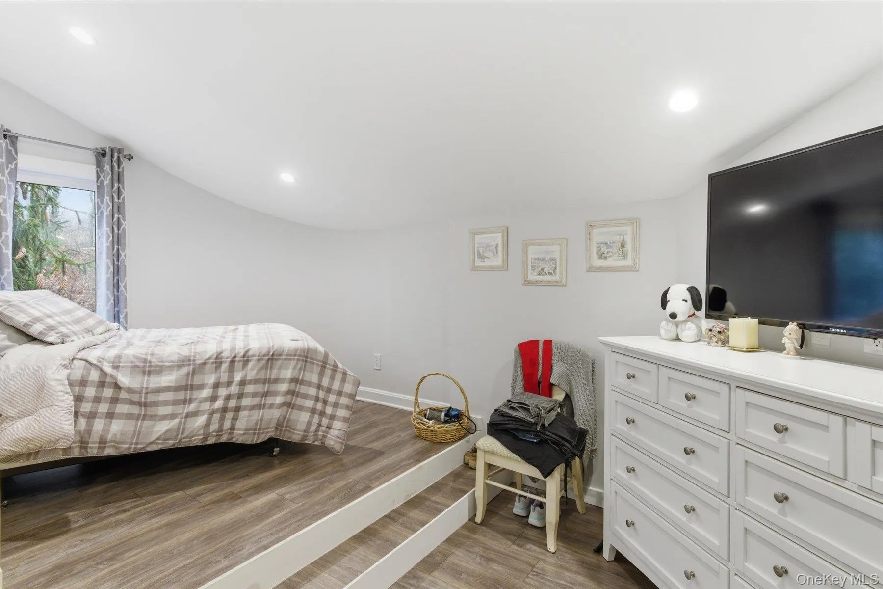 9 Watercrest Court, Smithtown, NY, 8 Bedrooms Bedrooms, 16 Rooms Rooms,6 BathroomsBathrooms,Residential,For Rent,Watercrest,0,976021 9 Watercrest Court, Smithtown, NY, 8 Bedrooms Bedrooms, 16 Rooms Rooms,6 BathroomsBathrooms,Residential,For Rent,Watercrest,0,976021