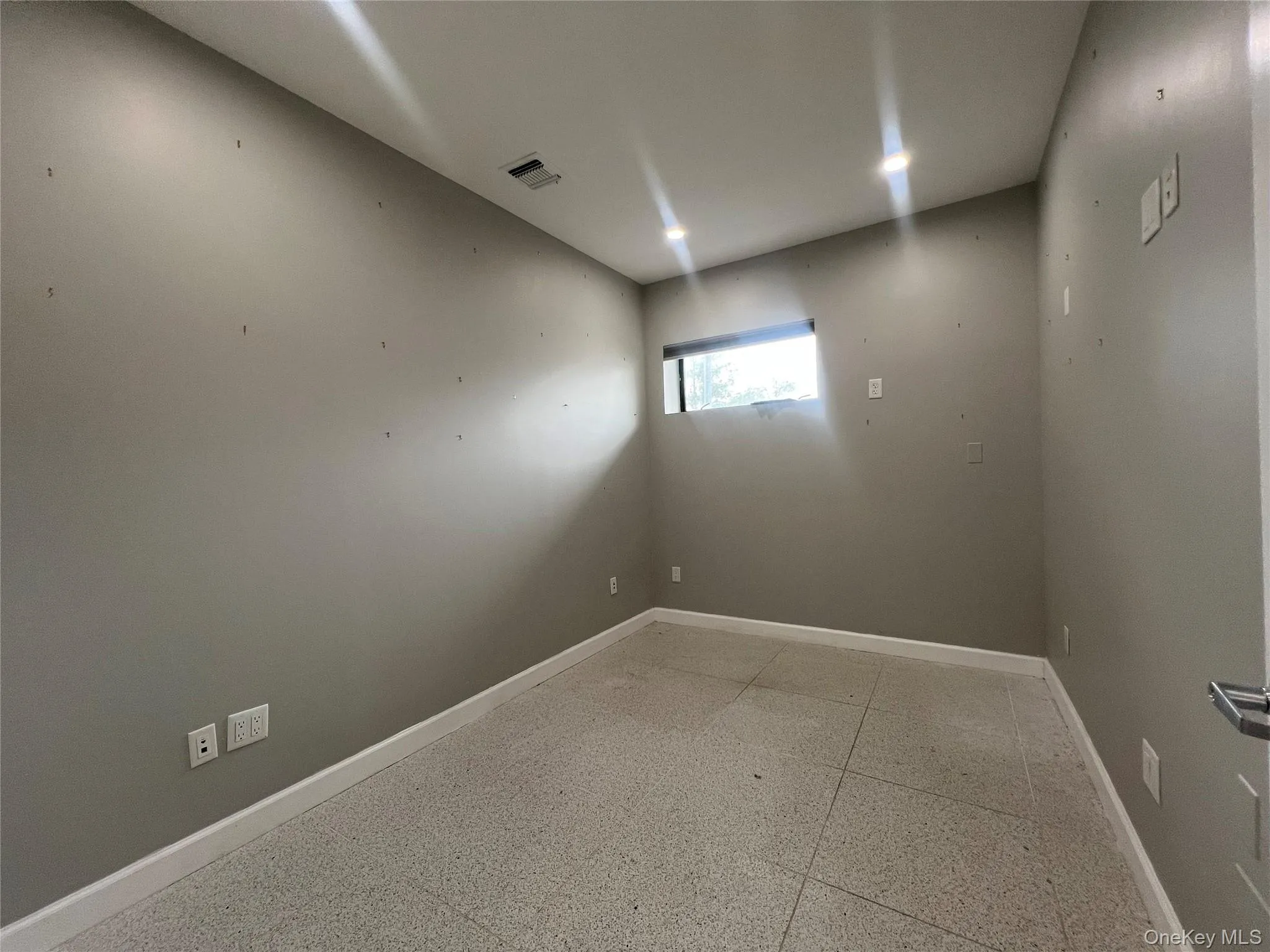 190 Margaretta Avenue, Oyster Bay, NY, ,Commercial Lease,For Rent,Margaretta,0,976049 190 Margaretta Avenue, Oyster Bay, NY, ,Commercial Lease,For Rent,Margaretta,0,976049