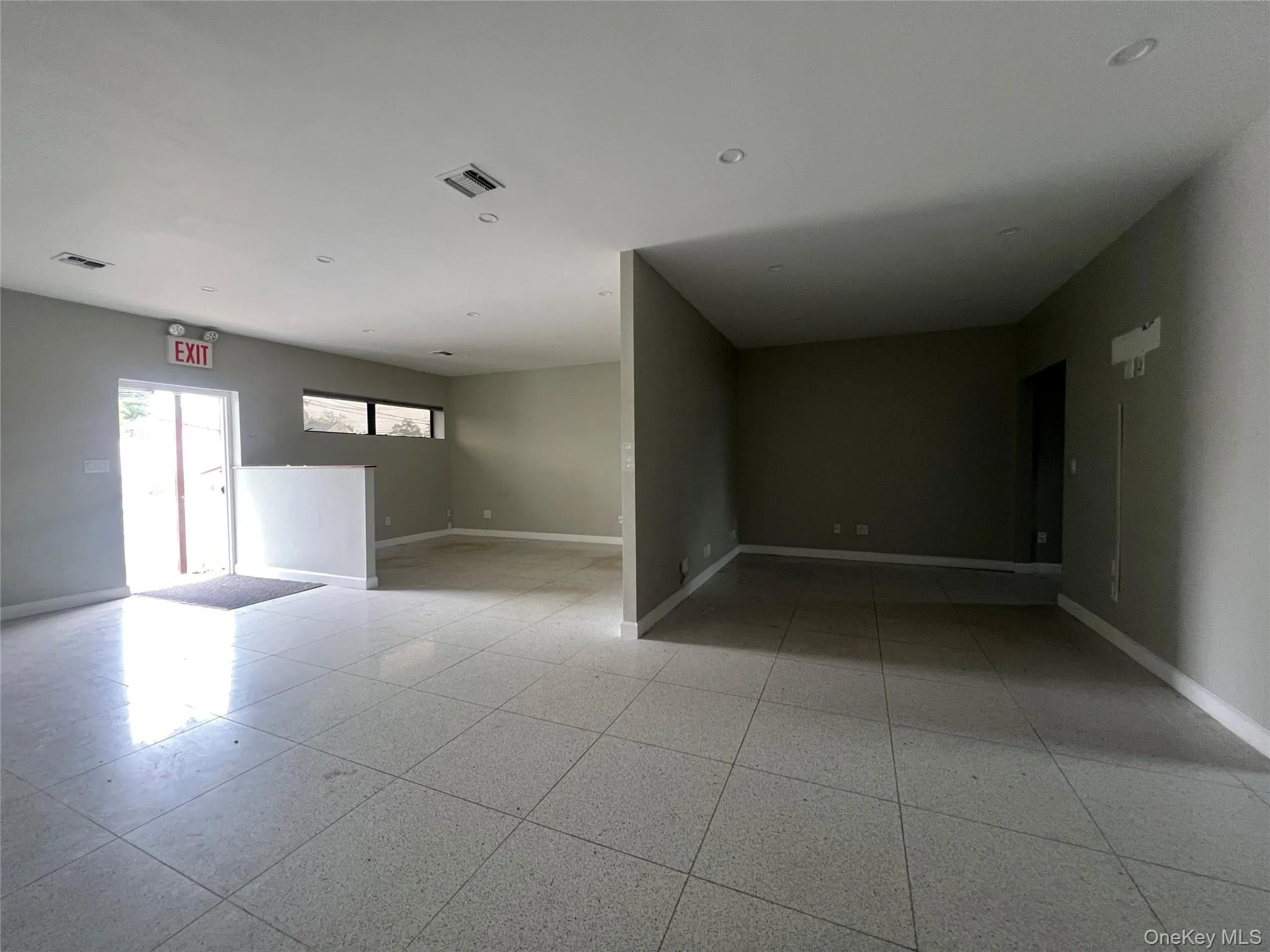 190 Margaretta Avenue, Oyster Bay, NY, ,Commercial Lease,For Rent,Margaretta,0,976049 190 Margaretta Avenue, Oyster Bay, NY, ,Commercial Lease,For Rent,Margaretta,0,976049