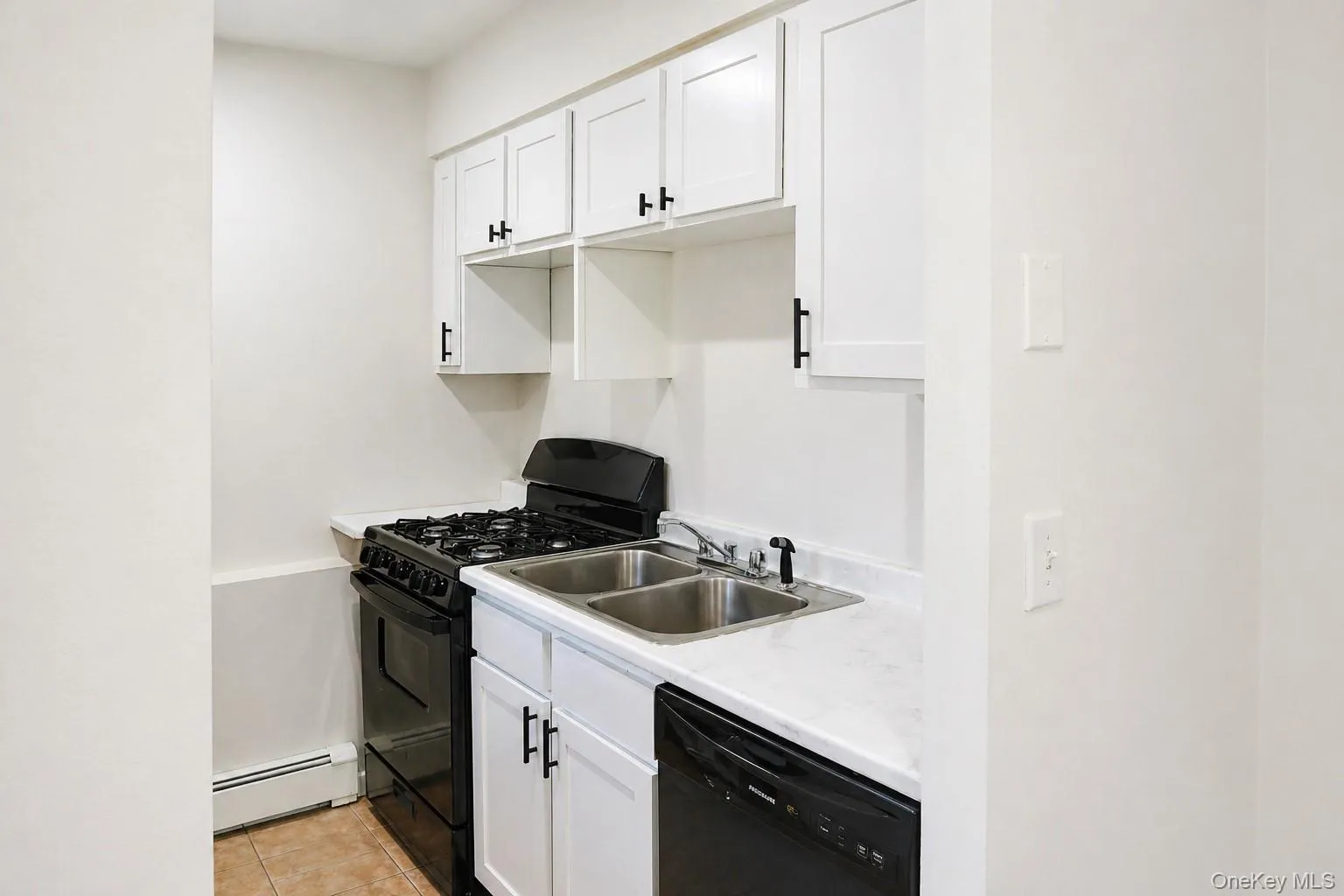 39 Tanager Road, Monroe, NY, 1 Bedroom Bedrooms, 4 Rooms Rooms,1 BathroomBathrooms,Residential Lease,For Rent,Tanager,0,976055 39 Tanager Road, Monroe, NY, 1 Bedroom Bedrooms, 4 Rooms Rooms,1 BathroomBathrooms,Residential Lease,For Rent,Tanager,0,976055