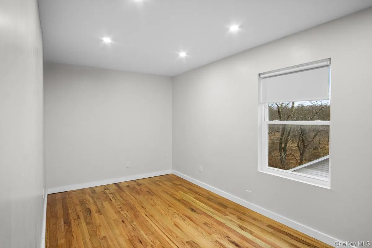 35 Woodcliff Avenue, Thompson, NY, 5 Bedrooms Bedrooms, 9 Rooms Rooms,2 BathroomsBathrooms,Residential,For Rent,Woodcliff,0,976063 35 Woodcliff Avenue, Thompson, NY, 5 Bedrooms Bedrooms, 9 Rooms Rooms,2 BathroomsBathrooms,Residential,For Rent,Woodcliff,0,976063