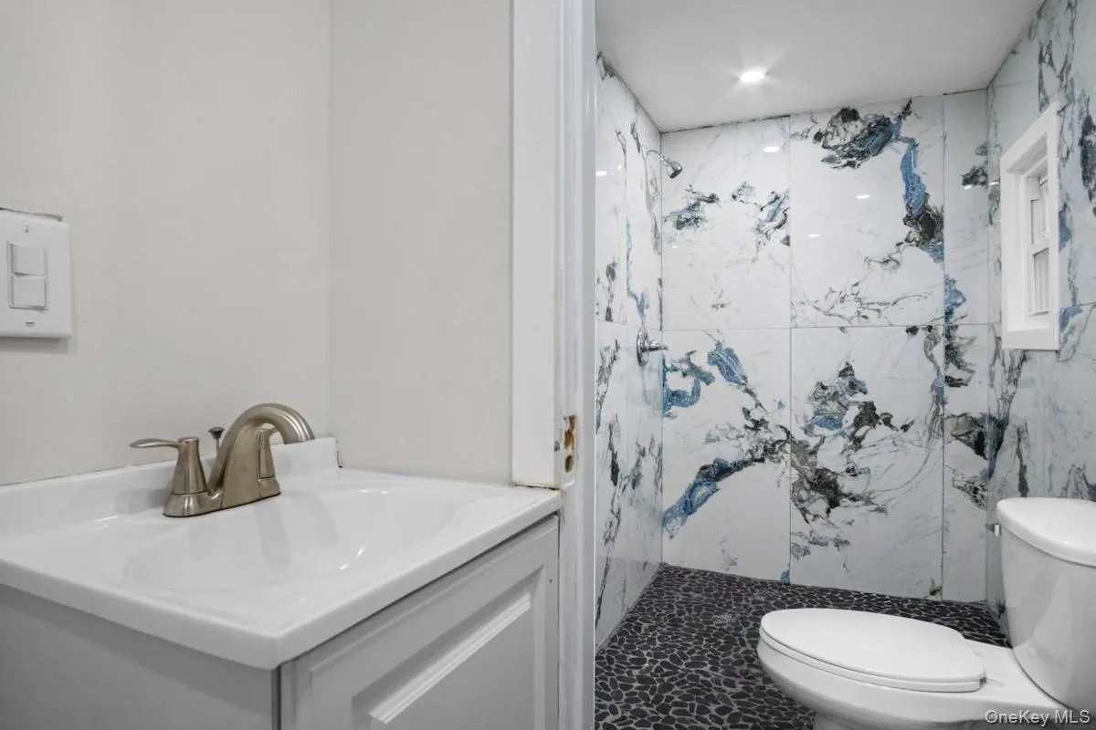 35 Woodcliff Avenue, Thompson, NY, 5 Bedrooms Bedrooms, 9 Rooms Rooms,2 BathroomsBathrooms,Residential,For Rent,Woodcliff,0,976063 35 Woodcliff Avenue, Thompson, NY, 5 Bedrooms Bedrooms, 9 Rooms Rooms,2 BathroomsBathrooms,Residential,For Rent,Woodcliff,0,976063