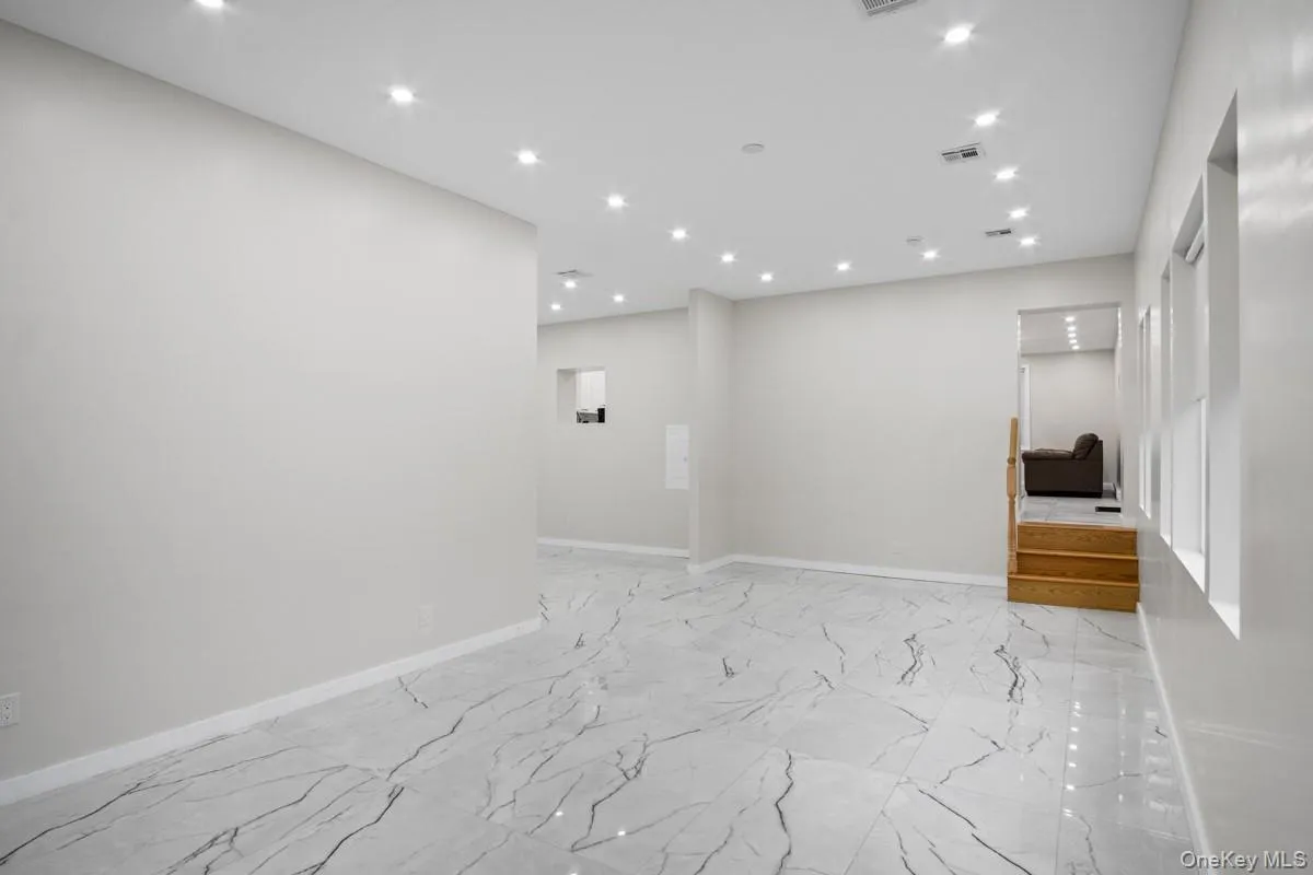 35 Woodcliff Avenue, Thompson, NY, 5 Bedrooms Bedrooms, 9 Rooms Rooms,2 BathroomsBathrooms,Residential,For Rent,Woodcliff,0,976063 35 Woodcliff Avenue, Thompson, NY, 5 Bedrooms Bedrooms, 9 Rooms Rooms,2 BathroomsBathrooms,Residential,For Rent,Woodcliff,0,976063