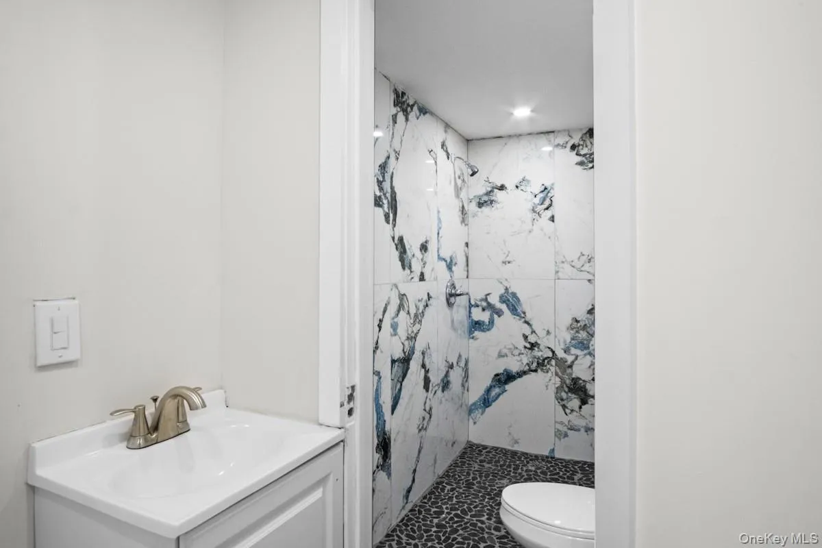 35 Woodcliff Avenue, Thompson, NY, 5 Bedrooms Bedrooms, 9 Rooms Rooms,2 BathroomsBathrooms,Residential,For Rent,Woodcliff,0,976063 35 Woodcliff Avenue, Thompson, NY, 5 Bedrooms Bedrooms, 9 Rooms Rooms,2 BathroomsBathrooms,Residential,For Rent,Woodcliff,0,976063