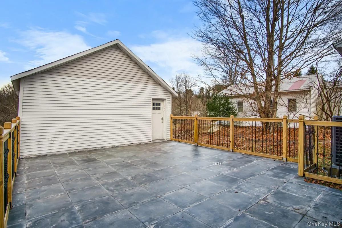 35 Woodcliff Avenue, Thompson, NY, 5 Bedrooms Bedrooms, 9 Rooms Rooms,2 BathroomsBathrooms,Residential,For Rent,Woodcliff,0,976063 35 Woodcliff Avenue, Thompson, NY, 5 Bedrooms Bedrooms, 9 Rooms Rooms,2 BathroomsBathrooms,Residential,For Rent,Woodcliff,0,976063