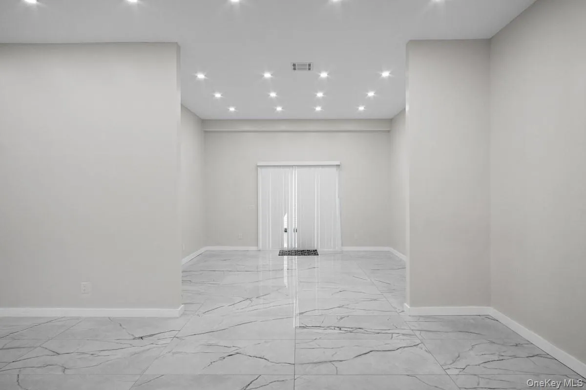 35 Woodcliff Avenue, Thompson, NY, 5 Bedrooms Bedrooms, 9 Rooms Rooms,2 BathroomsBathrooms,Residential,For Rent,Woodcliff,0,976063 35 Woodcliff Avenue, Thompson, NY, 5 Bedrooms Bedrooms, 9 Rooms Rooms,2 BathroomsBathrooms,Residential,For Rent,Woodcliff,0,976063