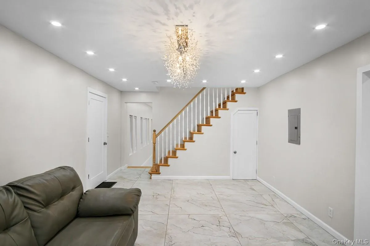 35 Woodcliff Avenue, Thompson, NY, 5 Bedrooms Bedrooms, 9 Rooms Rooms,2 BathroomsBathrooms,Residential,For Rent,Woodcliff,0,976063 35 Woodcliff Avenue, Thompson, NY, 5 Bedrooms Bedrooms, 9 Rooms Rooms,2 BathroomsBathrooms,Residential,For Rent,Woodcliff,0,976063