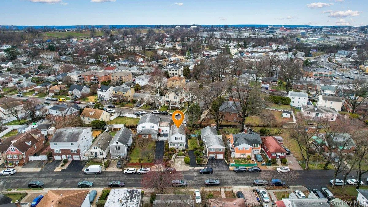 285 First Street, Yonkers, NY, 2 Bedrooms Bedrooms, 8 Rooms Rooms,1 BathroomBathrooms,Residential Sale,For Rent,First,0,976078 285 First Street, Yonkers, NY, 2 Bedrooms Bedrooms, 8 Rooms Rooms,1 BathroomBathrooms,Residential Sale,For Rent,First,0,976078