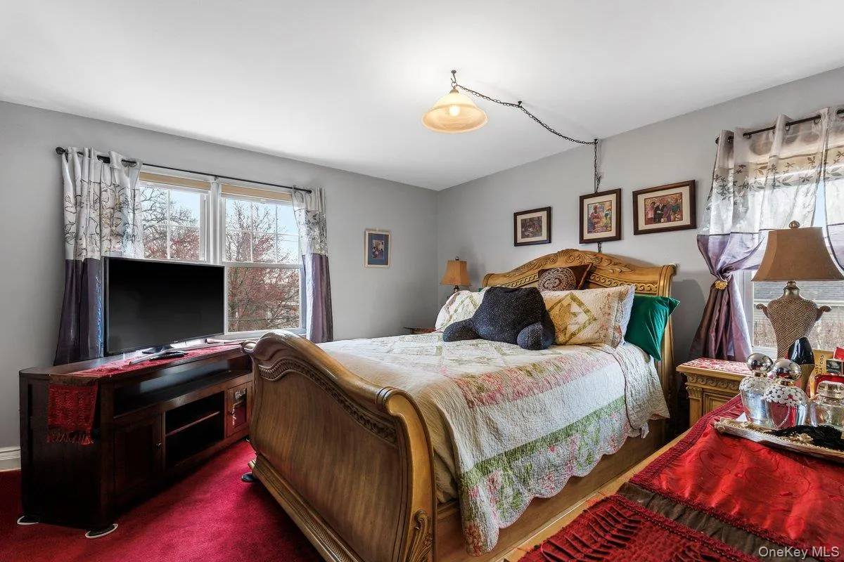 285 First Street, Yonkers, NY, 2 Bedrooms Bedrooms, 8 Rooms Rooms,1 BathroomBathrooms,Residential Sale,For Rent,First,0,976078 285 First Street, Yonkers, NY, 2 Bedrooms Bedrooms, 8 Rooms Rooms,1 BathroomBathrooms,Residential Sale,For Rent,First,0,976078