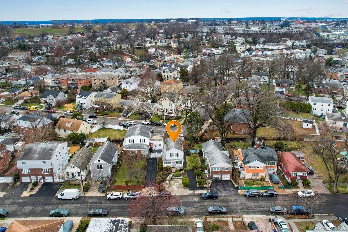 285 First Street, Yonkers, NY, 2 Bedrooms Bedrooms, 8 Rooms Rooms,1 BathroomBathrooms,Residential Sale,For Rent,First,0,976078 285 First Street, Yonkers, NY, 2 Bedrooms Bedrooms, 8 Rooms Rooms,1 BathroomBathrooms,Residential Sale,For Rent,First,0,976078