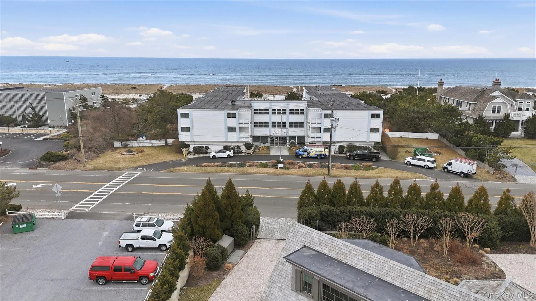 281 Dune Road Unit 16b, Southampton, New York 11978
