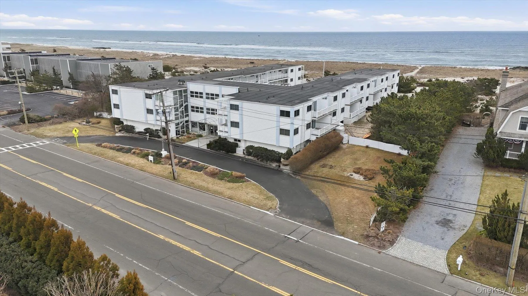 281 Dune Road Unit 16b, Southampton, New York 11978