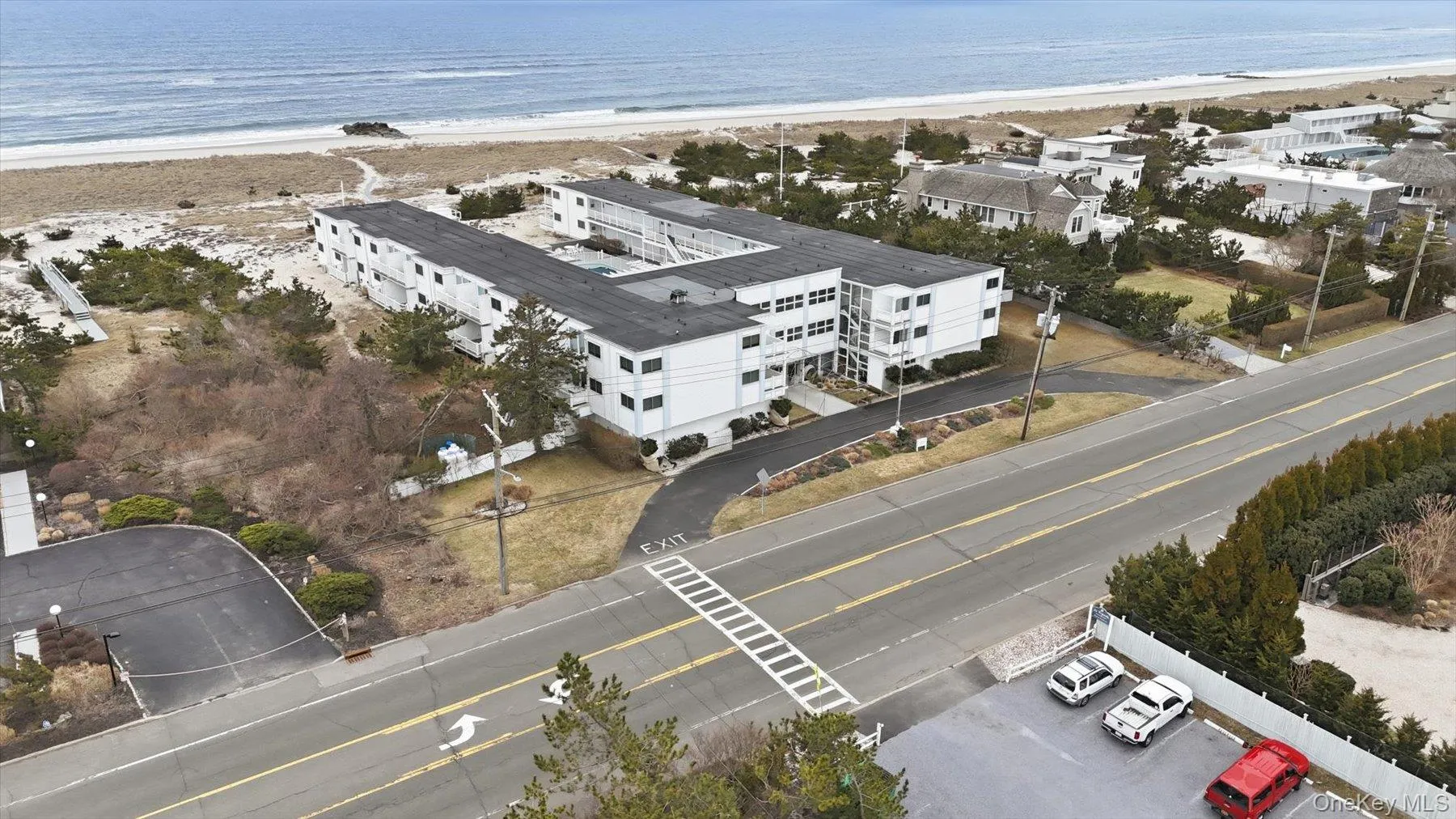 281 Dune Road Unit 16b, Southampton, New York 11978