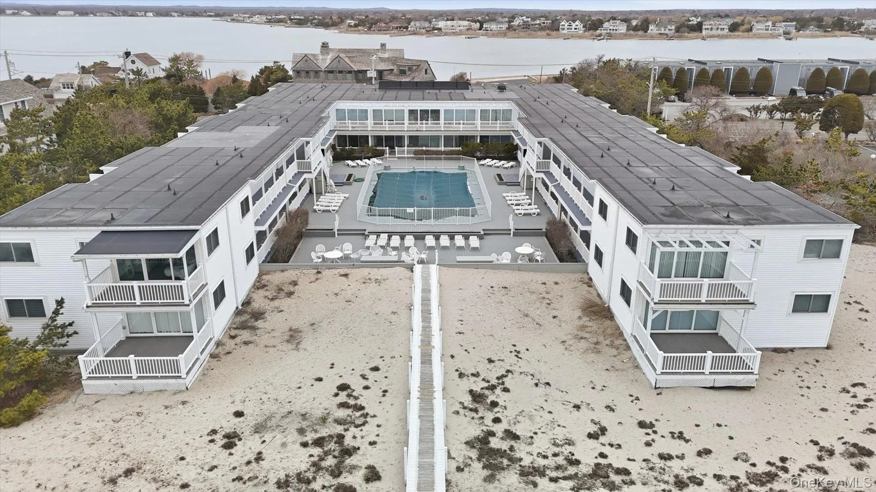 281 Dune Road Unit 16b, Southampton, New York 11978