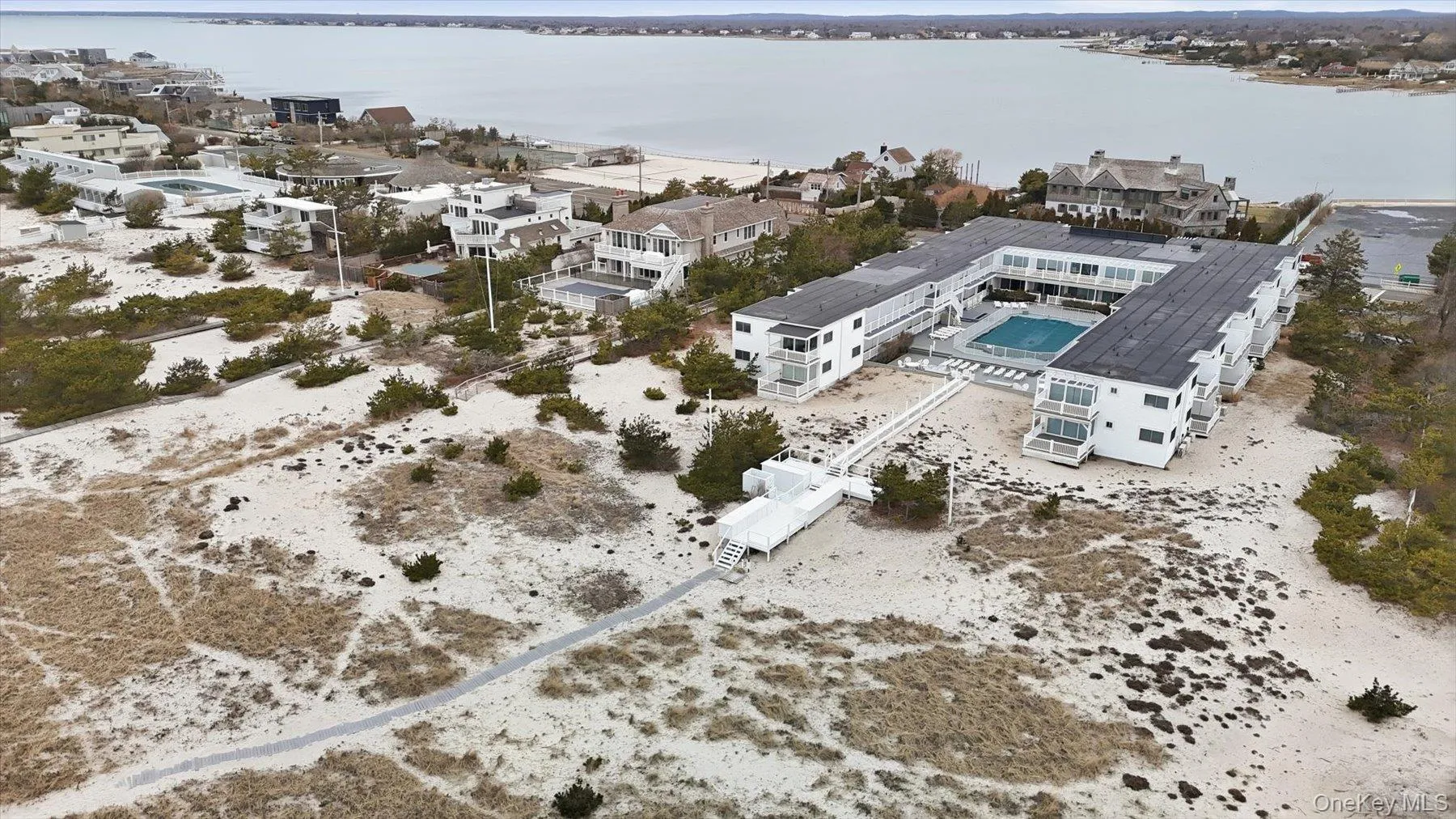 281 Dune Road Unit 16b, Southampton, New York 11978
