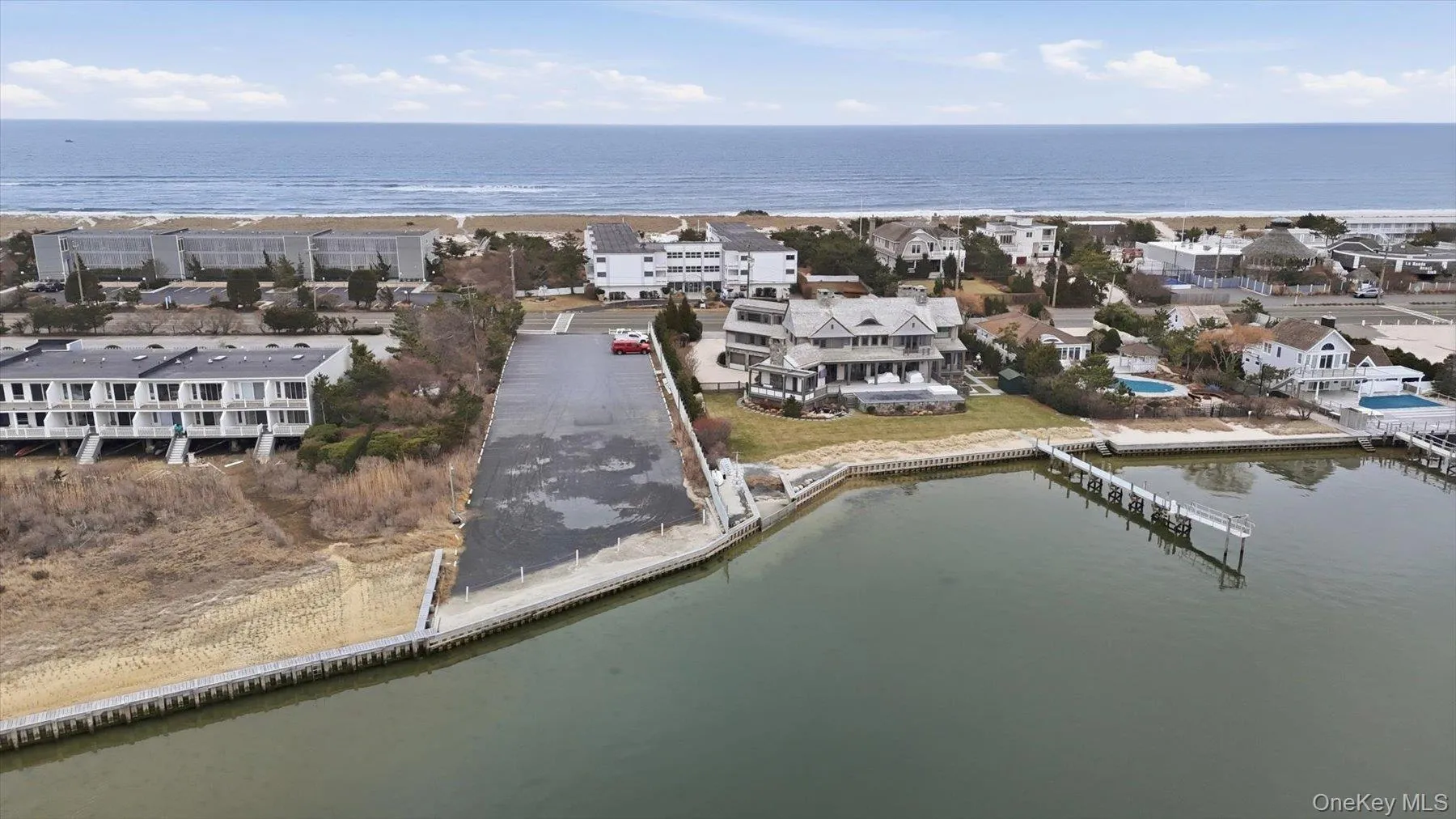 281 Dune Road Unit 16b, Southampton, New York 11978