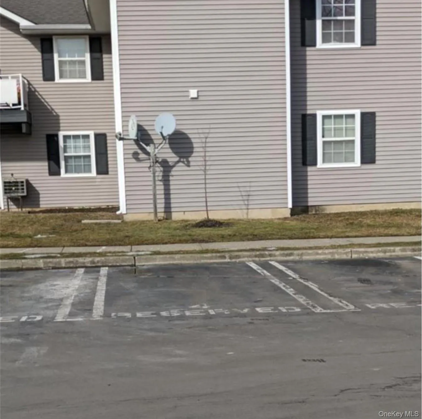 100 Hillside Drive, Middletown, NY, 2 Bedrooms Bedrooms, 6 Rooms Rooms,2 BathroomsBathrooms,Residential Lease,For Rent,Hillside,0,976110 100 Hillside Drive, Middletown, NY, 2 Bedrooms Bedrooms, 6 Rooms Rooms,2 BathroomsBathrooms,Residential Lease,For Rent,Hillside,0,976110