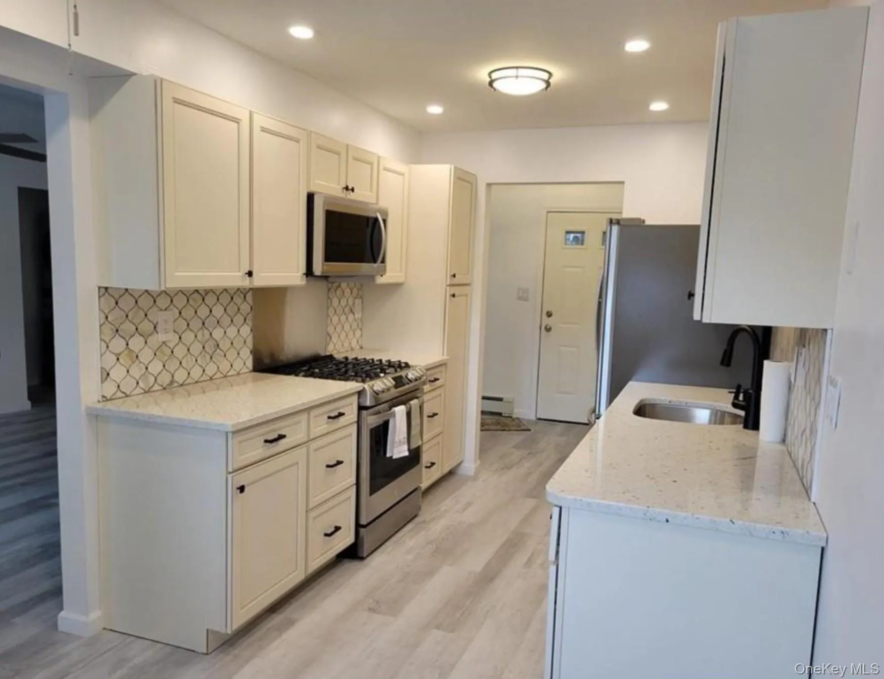 100 Hillside Drive, Middletown, NY, 2 Bedrooms Bedrooms, 6 Rooms Rooms,2 BathroomsBathrooms,Residential Lease,For Rent,Hillside,0,976110 100 Hillside Drive, Middletown, NY, 2 Bedrooms Bedrooms, 6 Rooms Rooms,2 BathroomsBathrooms,Residential Lease,For Rent,Hillside,0,976110