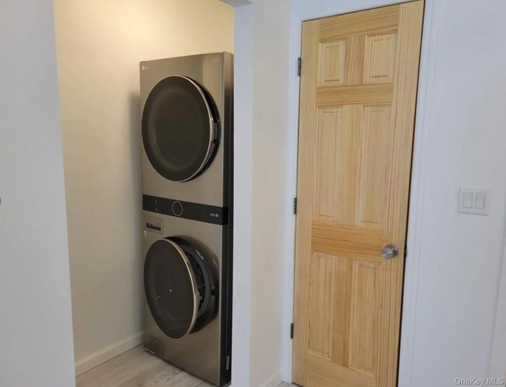 100 Hillside Drive, Middletown, NY, 2 Bedrooms Bedrooms, 6 Rooms Rooms,2 BathroomsBathrooms,Residential Lease,For Rent,Hillside,0,976110 100 Hillside Drive, Middletown, NY, 2 Bedrooms Bedrooms, 6 Rooms Rooms,2 BathroomsBathrooms,Residential Lease,For Rent,Hillside,0,976110