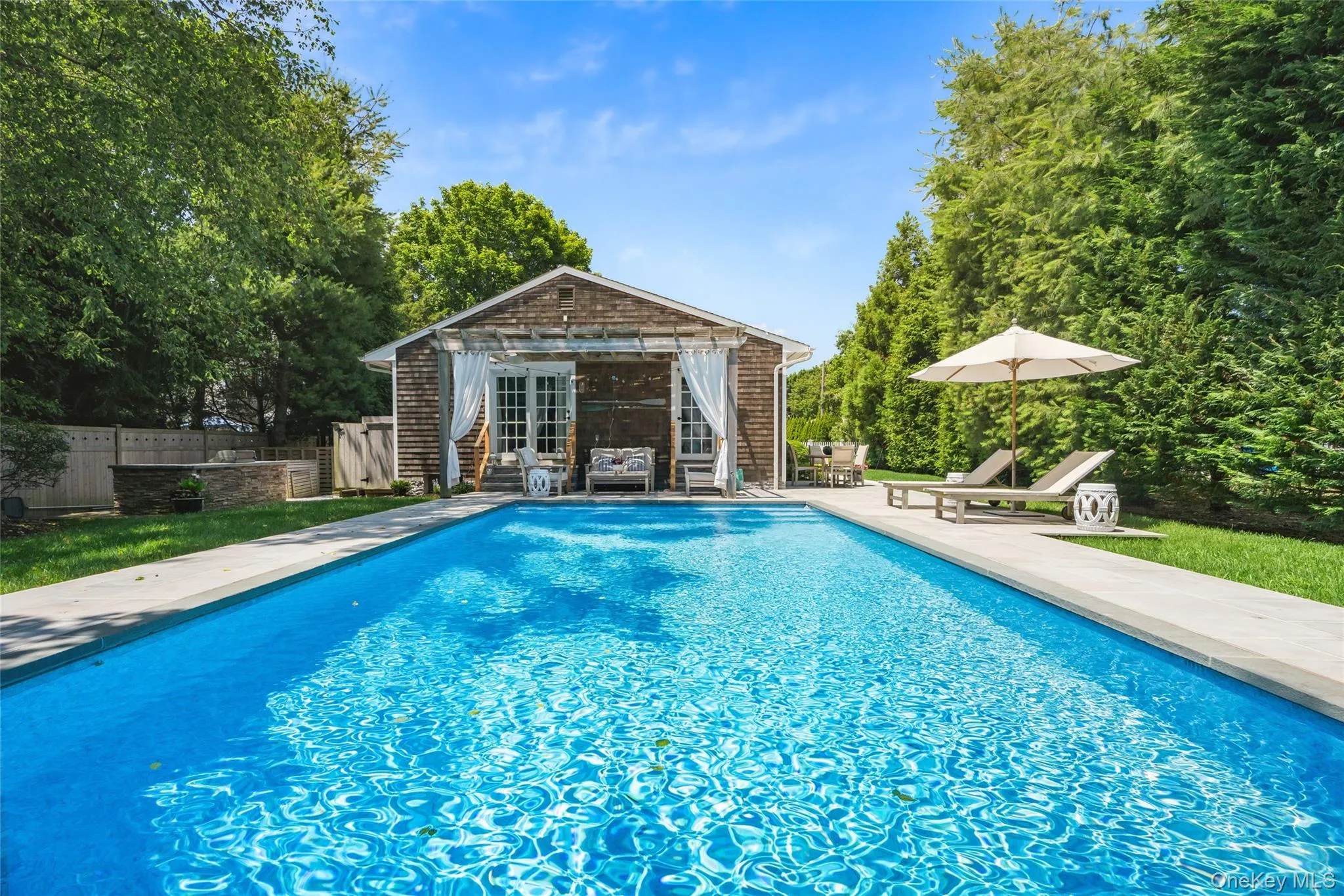 42 Oak Street, Southampton, NY, 3 Bedrooms Bedrooms, 7 Rooms Rooms,2 BathroomsBathrooms,Residential Lease,For Rent,Oak,0,976135 42 Oak Street, Southampton, NY, 3 Bedrooms Bedrooms, 7 Rooms Rooms,2 BathroomsBathrooms,Residential Lease,For Rent,Oak,0,976135