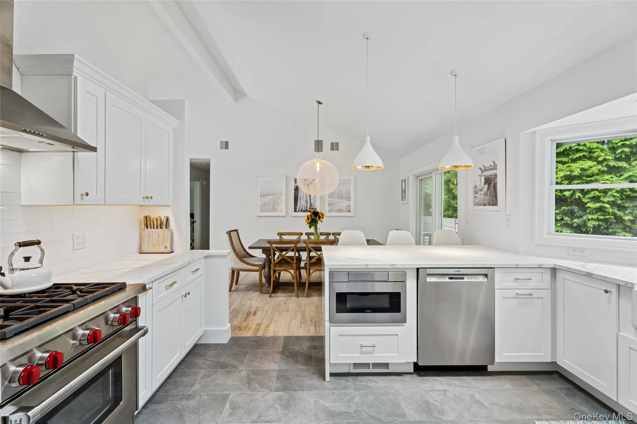 42 Oak Street, Southampton, NY, 3 Bedrooms Bedrooms, 7 Rooms Rooms,2 BathroomsBathrooms,Residential Lease,For Rent,Oak,0,976135 42 Oak Street, Southampton, NY, 3 Bedrooms Bedrooms, 7 Rooms Rooms,2 BathroomsBathrooms,Residential Lease,For Rent,Oak,0,976135