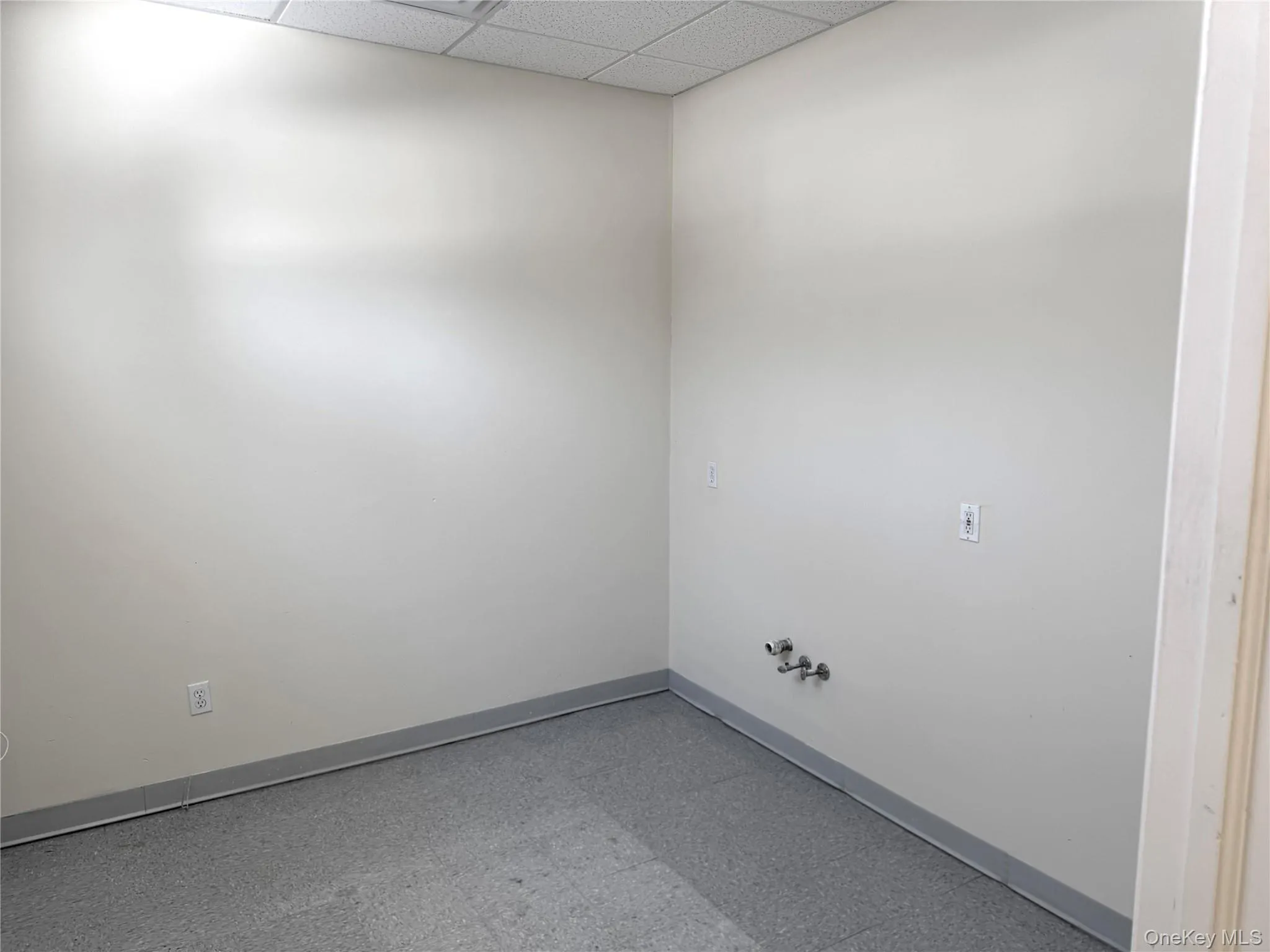 3121 US Route 9w, New Windsor, NY, ,Commercial Lease,For Rent,US Route 9w,0,976136 3121 US Route 9w, New Windsor, NY, ,Commercial Lease,For Rent,US Route 9w,0,976136