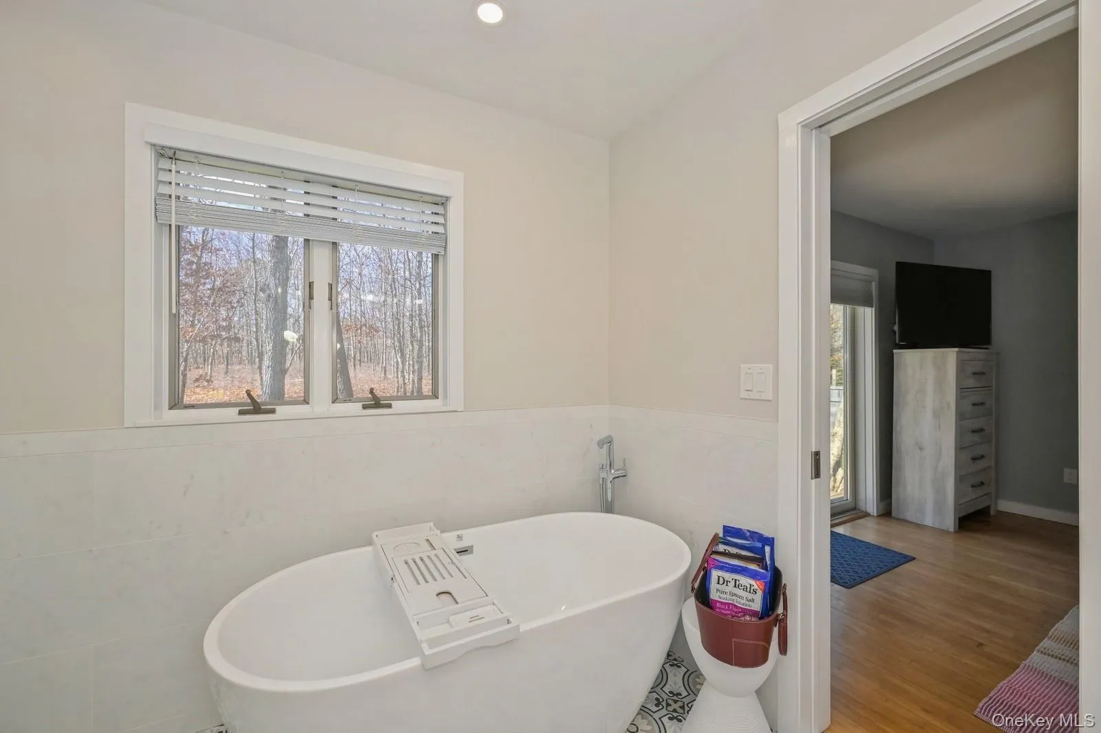 16 Hildreth Road, Southampton, NY, 3 Bedrooms Bedrooms, 7 Rooms Rooms,2 BathroomsBathrooms,Residential Lease,For Rent,Hildreth,0,976145 16 Hildreth Road, Southampton, NY, 3 Bedrooms Bedrooms, 7 Rooms Rooms,2 BathroomsBathrooms,Residential Lease,For Rent,Hildreth,0,976145