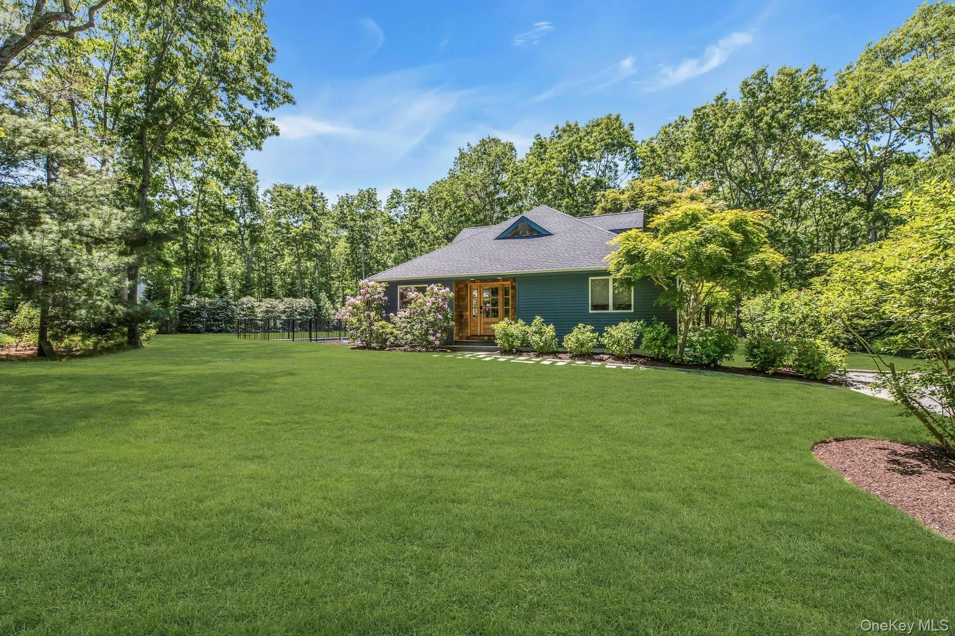 16 Hildreth Road, Southampton, NY, 4 Bedrooms Bedrooms, 7 Rooms Rooms,2 BathroomsBathrooms,Residential Lease,For Rent,Hildreth,0,976145 16 Hildreth Road, Southampton, NY, 4 Bedrooms Bedrooms, 7 Rooms Rooms,2 BathroomsBathrooms,Residential Lease,For Rent,Hildreth,0,976145