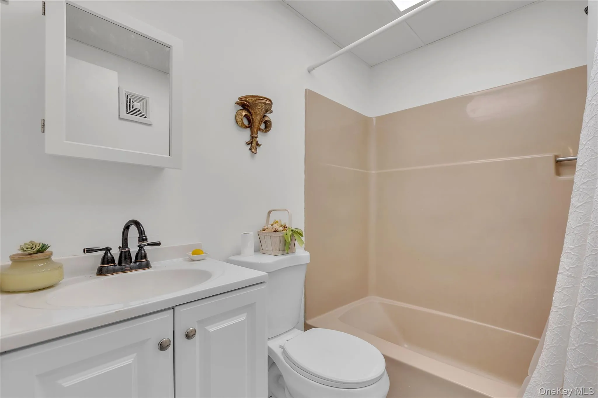 618 Fox Run Lane, Patterson, NY, 1 Bedroom Bedrooms, 4 Rooms Rooms,1 BathroomBathrooms,Residential Lease,For Rent,Fox Run,0,976147 618 Fox Run Lane, Patterson, NY, 1 Bedroom Bedrooms, 4 Rooms Rooms,1 BathroomBathrooms,Residential Lease,For Rent,Fox Run,0,976147