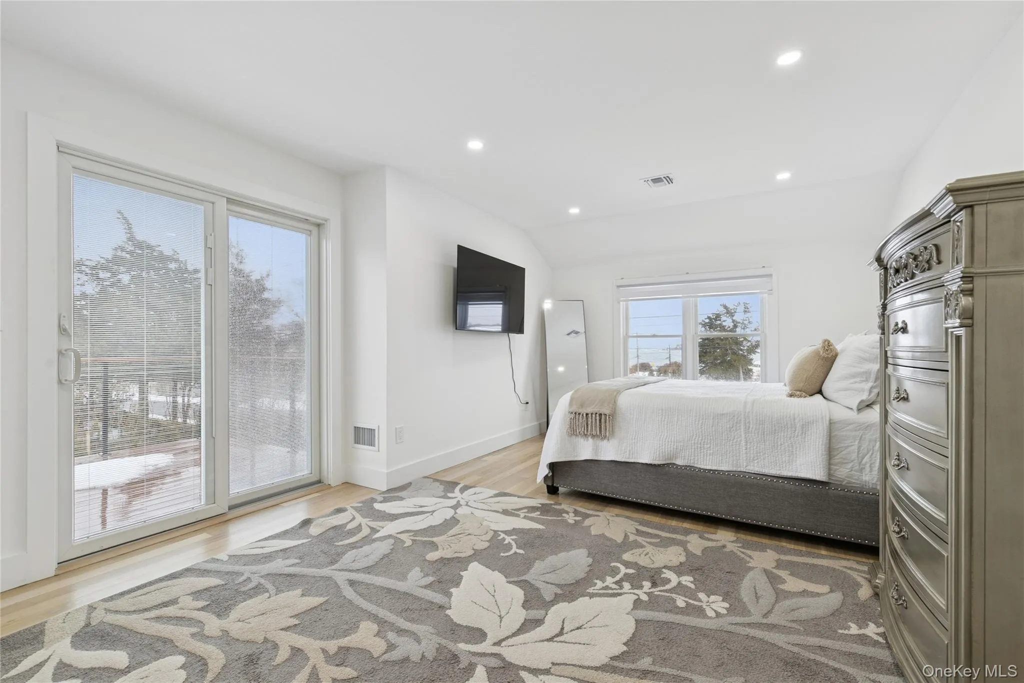 10 Sagamore Road, Southampton, NY, 4 Bedrooms Bedrooms, 18 Rooms Rooms,5 BathroomsBathrooms,Residential Lease,For Rent,Sagamore,0,976167 10 Sagamore Road, Southampton, NY, 4 Bedrooms Bedrooms, 18 Rooms Rooms,5 BathroomsBathrooms,Residential Lease,For Rent,Sagamore,0,976167