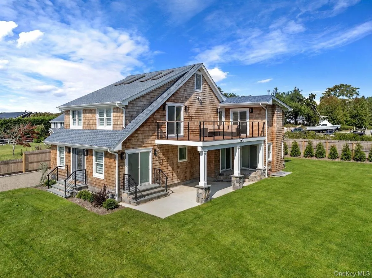 10 Sagamore Road, Southampton, New York 11946