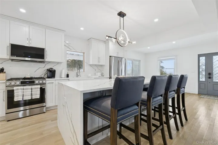 10 Sagamore Road, Southampton, New York 11946