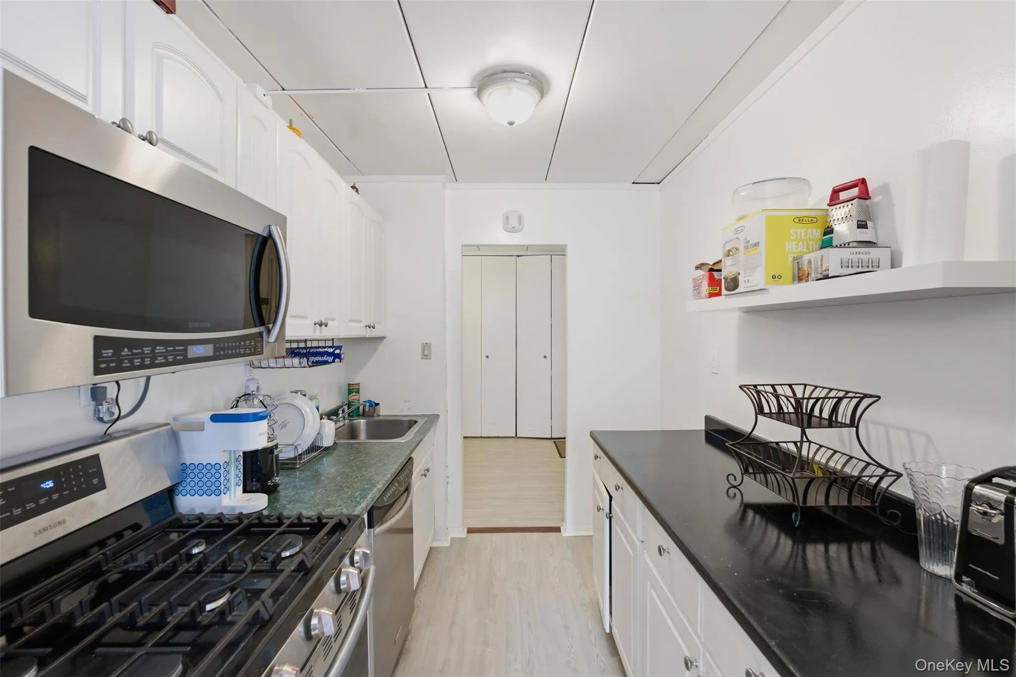 11 Park Avenue, Mount Vernon, NY, 1 Bedroom Bedrooms, 5 Rooms Rooms,1 BathroomBathrooms,Residential,For Rent,Park,0,976170 11 Park Avenue, Mount Vernon, NY, 1 Bedroom Bedrooms, 5 Rooms Rooms,1 BathroomBathrooms,Residential,For Rent,Park,0,976170