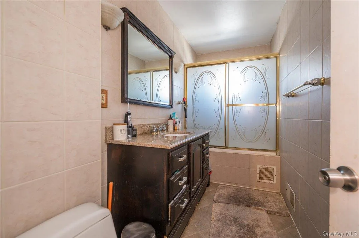 2515 Eastchester Road, New York, NY, 4 Bedrooms Bedrooms, 6 Rooms Rooms,2 BathroomsBathrooms,Residential,For Rent,Eastchester,0,976172 2515 Eastchester Road, New York, NY, 4 Bedrooms Bedrooms, 6 Rooms Rooms,2 BathroomsBathrooms,Residential,For Rent,Eastchester,0,976172