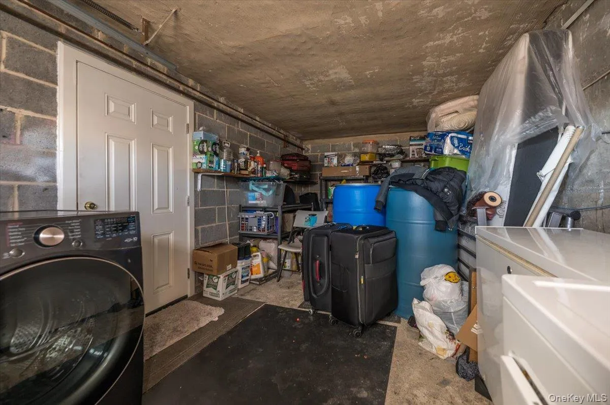2515 Eastchester Road, New York, NY, 4 Bedrooms Bedrooms, 6 Rooms Rooms,2 BathroomsBathrooms,Residential,For Rent,Eastchester,0,976172 2515 Eastchester Road, New York, NY, 4 Bedrooms Bedrooms, 6 Rooms Rooms,2 BathroomsBathrooms,Residential,For Rent,Eastchester,0,976172